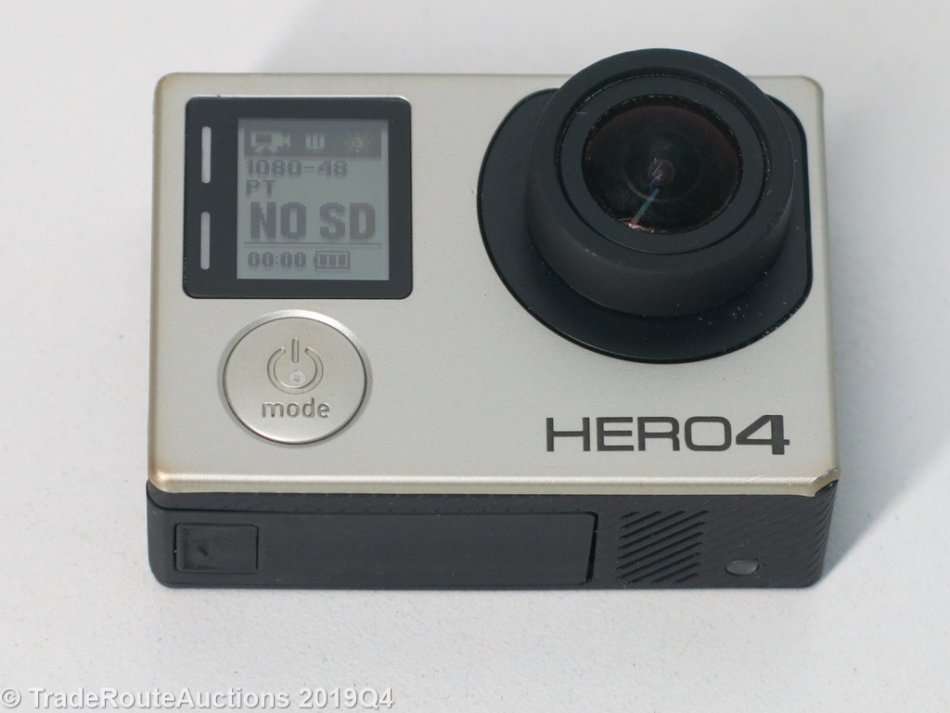 GoPro Hero4 SILVER CHDHY-401 | Built in Touch LCD Display | Wi-Fi | Comes with Casing