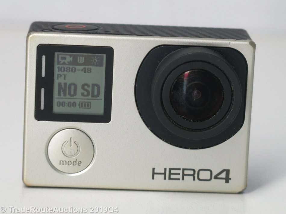 GoPro Hero4 SILVER CHDHY-401 | Built in Touch LCD Display | Wi-Fi | Comes with Casing