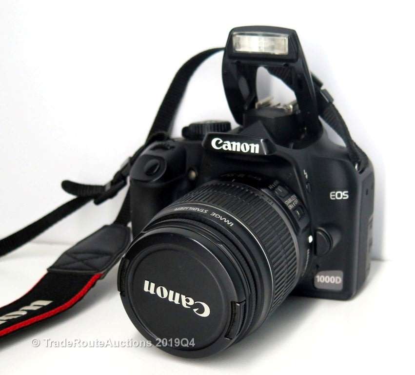 Canon EOS 1000D Digital SLR camera plus Canon 18-55mm Lens Professional KIT