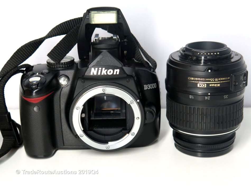 NIKON D3000 DSLR CAMERA CAMERA KIT WITH NIKKOR 18-55 LENS