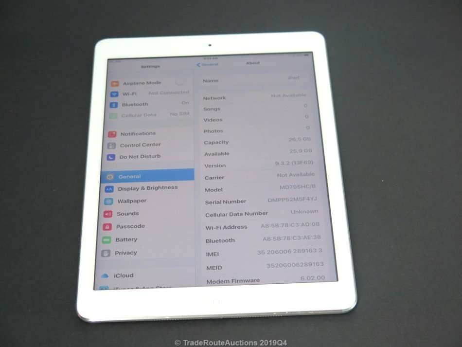 IPAD AIR | 32GB | 4G CELLULAR & WiFi | SILVER | GENUINE APPLE | MD795HC/A ***  RETINA DISPLAY  ***