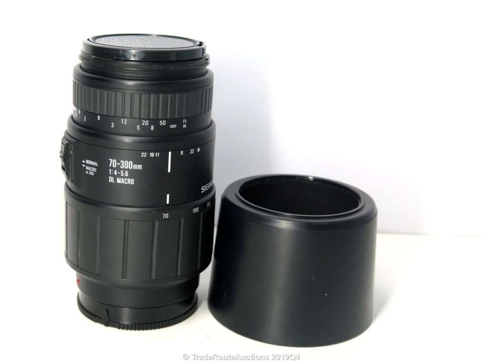 SIGMA DG 70-300mm Telephoto Zoom Lens for SONY / MINOLTA DSLR CAMERAS