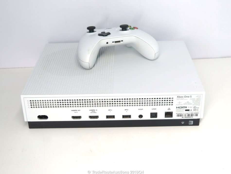 Microsoft Xbox One S 1TB Console (WHITE) Model 1681 + 1 Controller