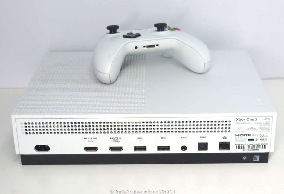 Microsoft Xbox One S 1TB Console (WHITE) Model 1681 + 1 Controller