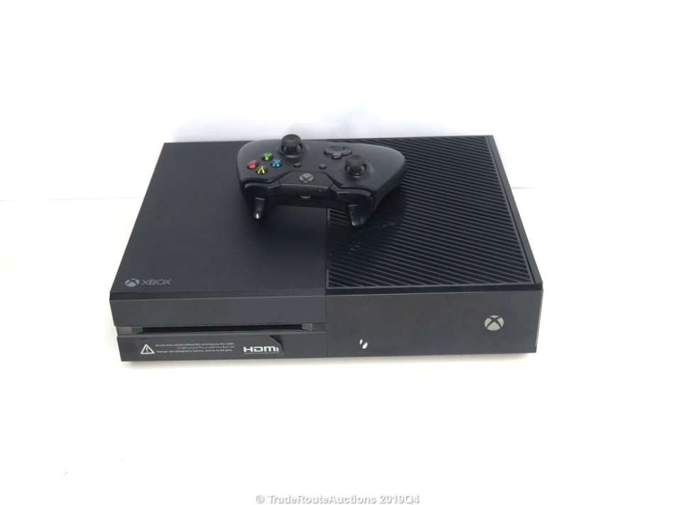 Microsoft Xbox One 500GB Model 1540 Gaming Console + 1 Controller