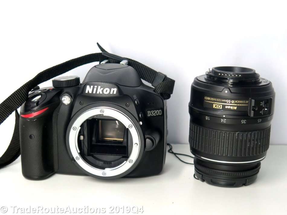 Nikon D3200 24.2 MP CMOS Digital SLR with 18-55mm f/3.5-5.6 AF-S DX NIKKOR Zoom Lens - 24.2 MP
