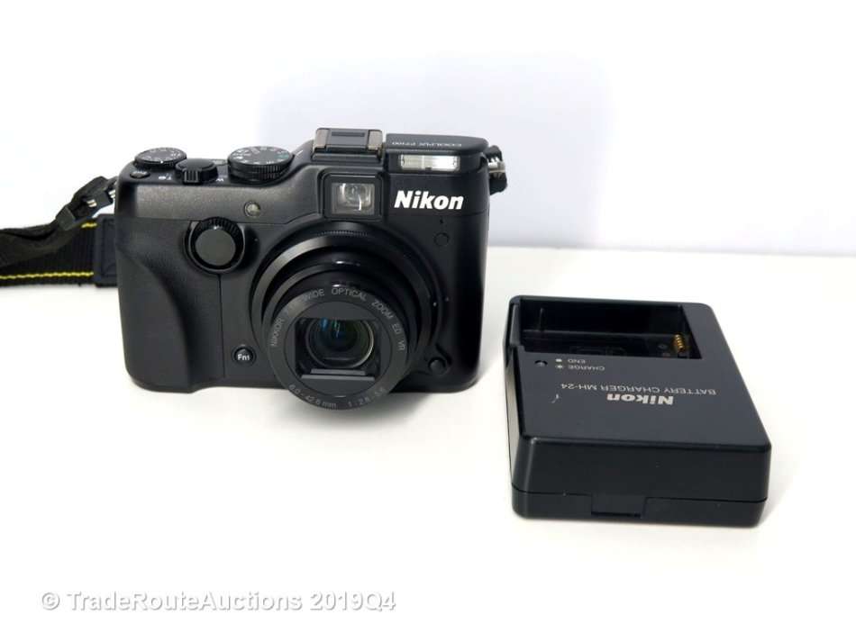 Nikon COOLPIX P7100 Digital Camera with 7.1x Optical Zoom and 3-Inch Vari-Angle LCD