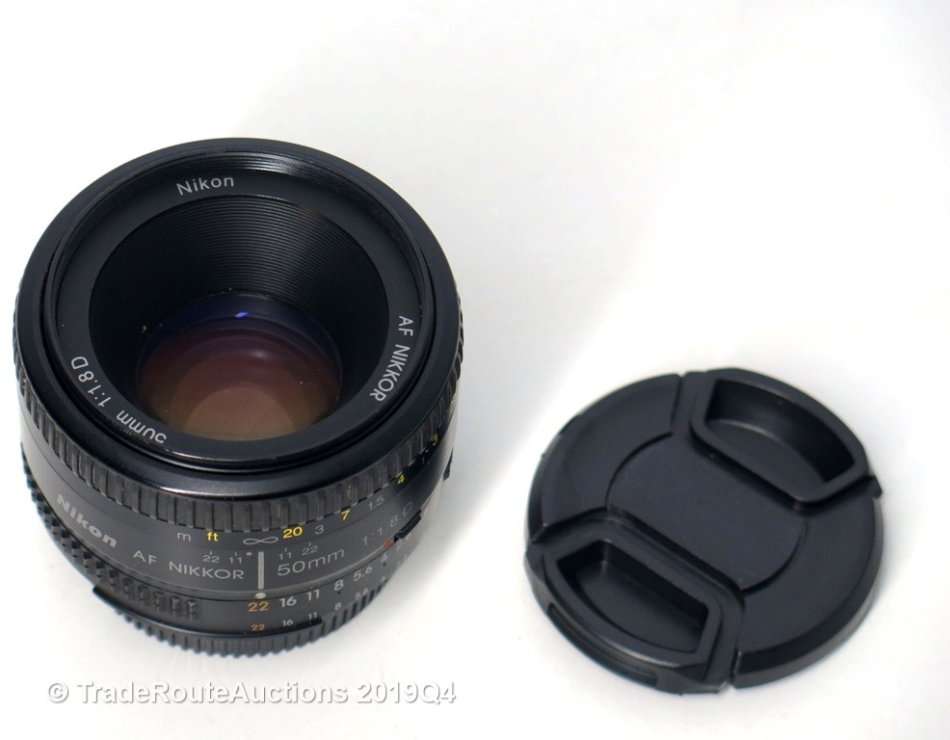 Nikon AF Nikkor 50mm f/1.8D Lens for NIKON Cameras