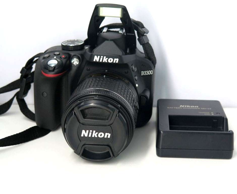 Nikon D3300 24.2 MP CMOS Digital SLR with AF-S DX NIKKOR 18-55mm f/3.5-5.6G DX Zoom Lens (Black)