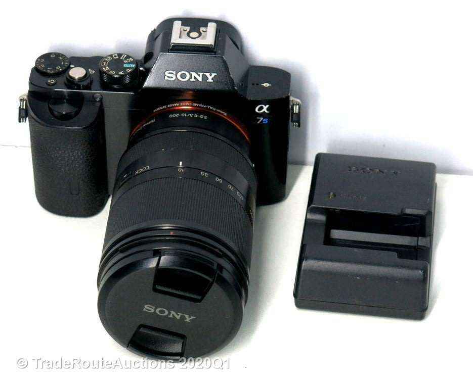 Sony Alpha a7S Mirrorless Digital Camera Kit with Sony 18-200 Lens FULL FRAME