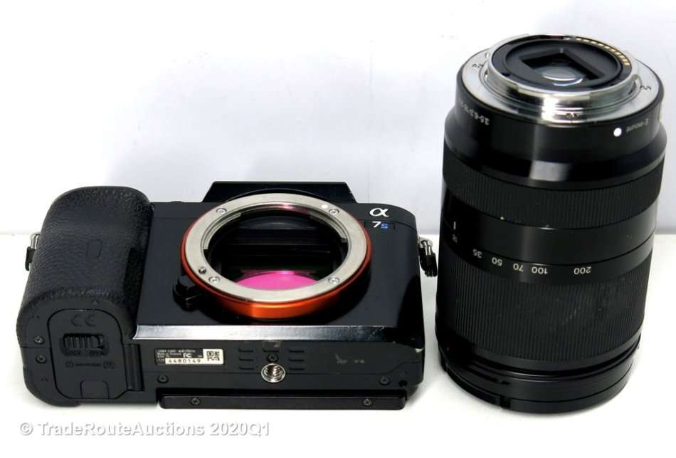 Sony Alpha a7S Mirrorless Digital Camera Kit with Sony 18-200 Lens FULL FRAME