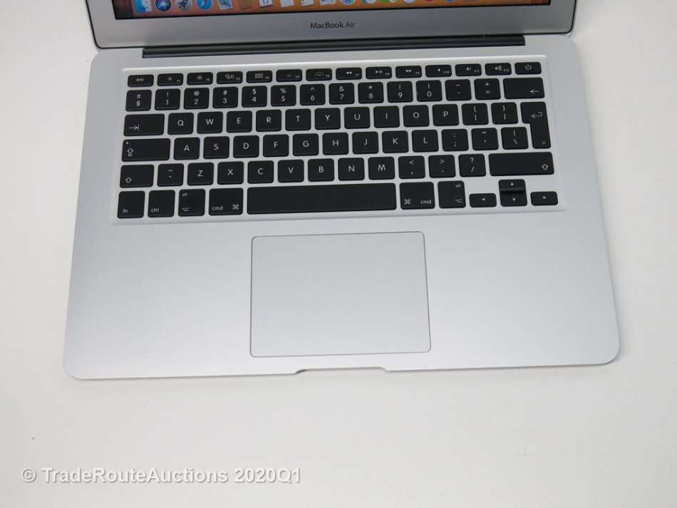 MacBook Air 13.3-inch | Core i5 1.8GHz | 8GB RAM | 128GB SSD MACBOOK AIR 13 INCH 2017 MODEL