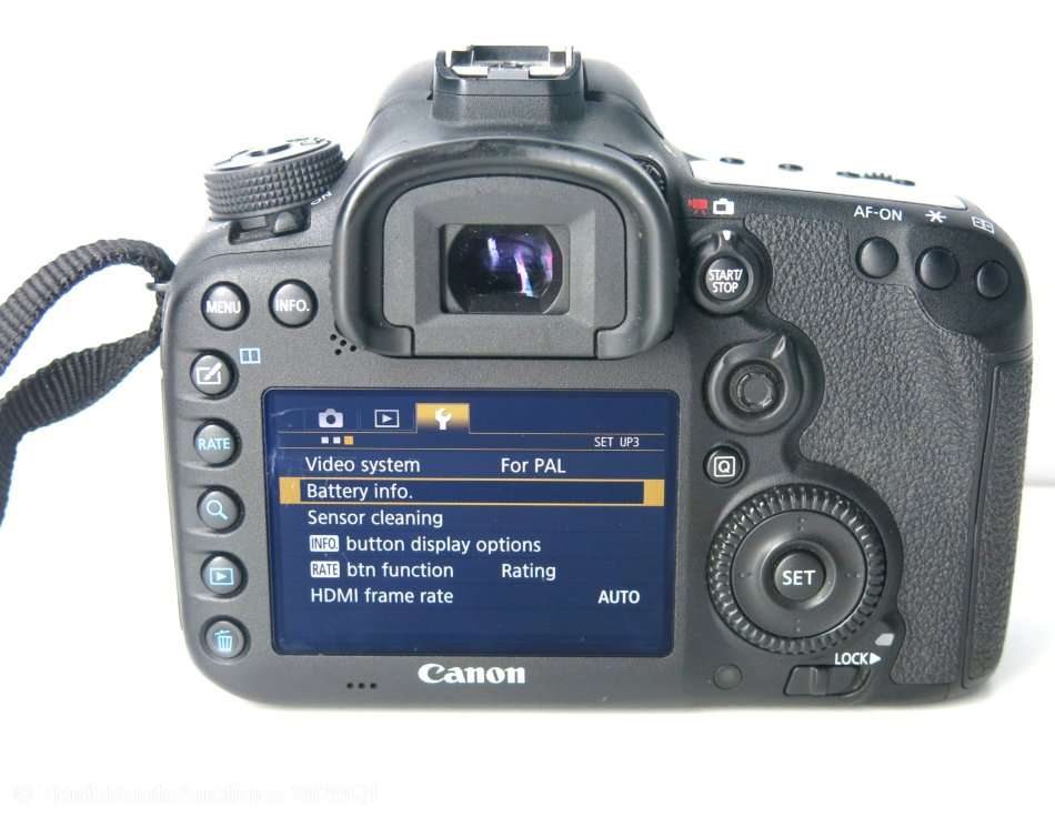 Canon EOS 7D Mark II - 20.2 MP PROFESSIONAL Digital SLR Camera (Body) *** CANON 7D MK 2 ***