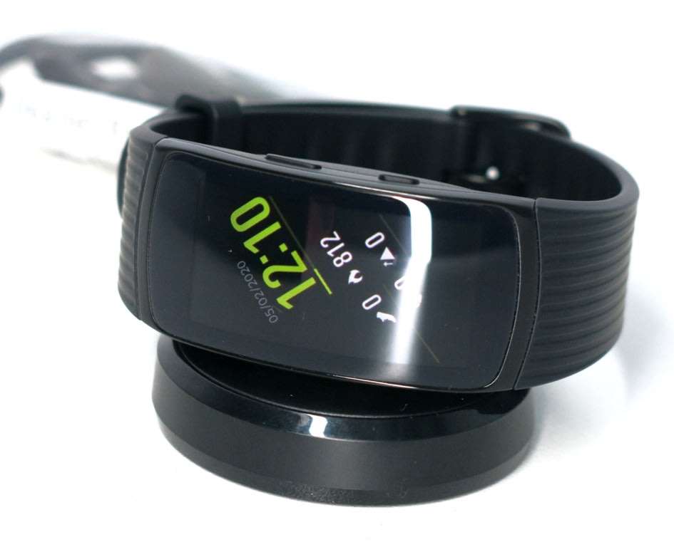 BOXED / BLACK / LARGE - Samsung Gear Fit2 Pro Fitness Tracker Large SM-R365 GPS Sports Band