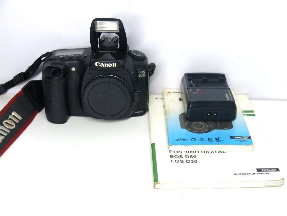 Canon EOS 20D DSLR camera BODY ONLY