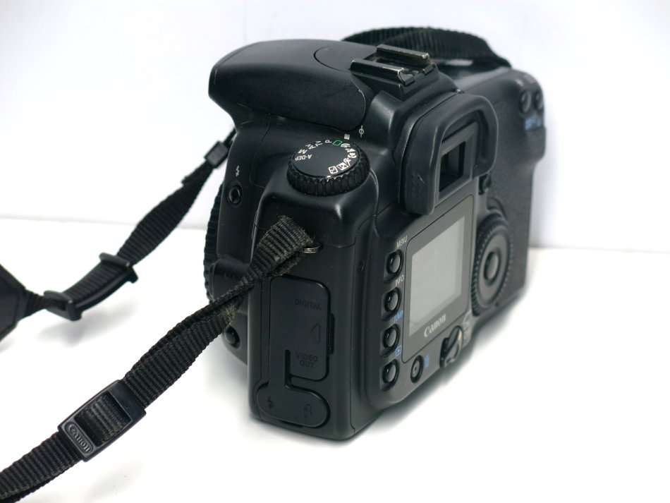 Canon EOS 20D DSLR camera BODY ONLY