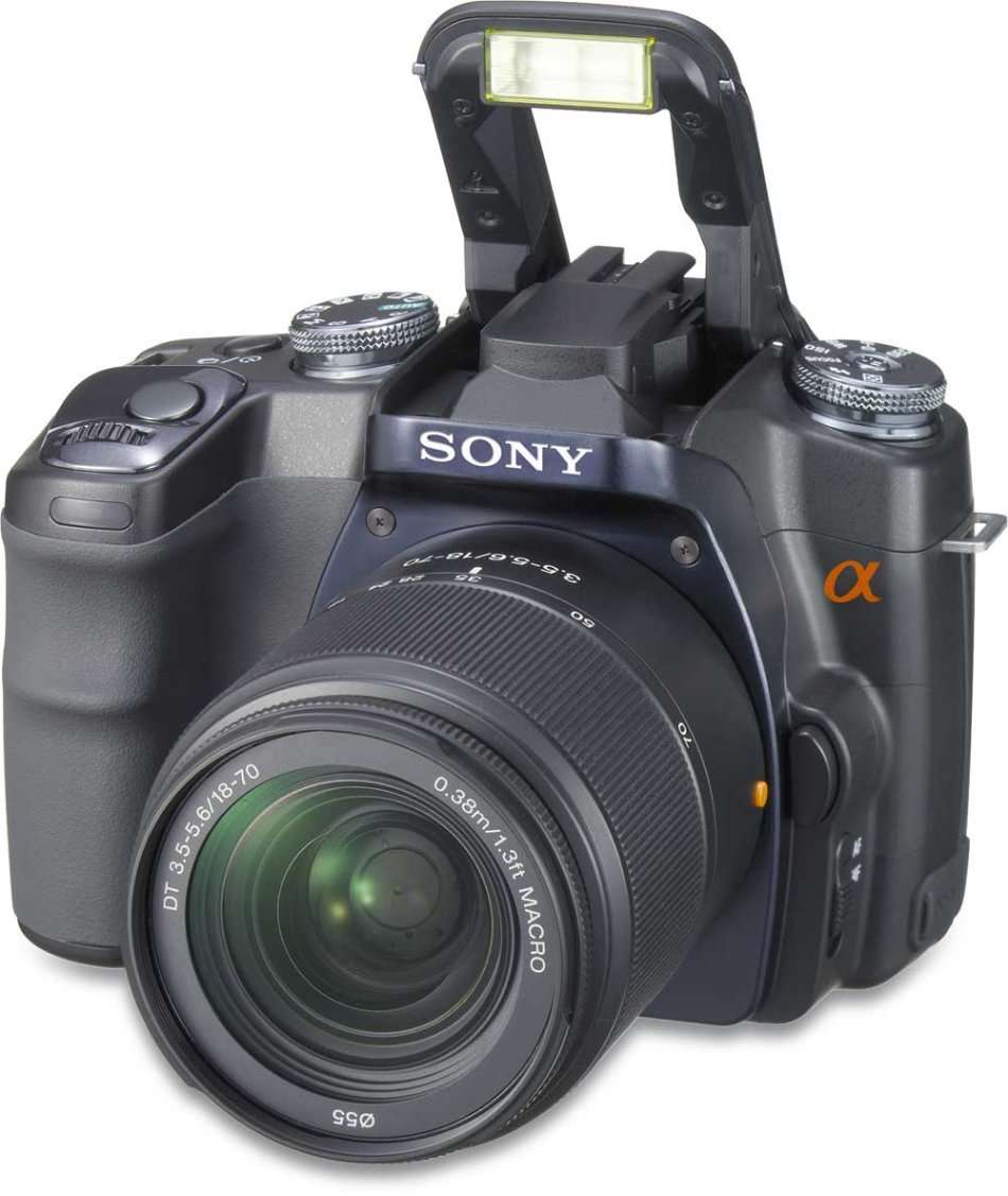 SONY ALPHA A100 DSLR PROFESSIONAL DIGITAL CAMERA + 18-70mm SONY LENS KIT