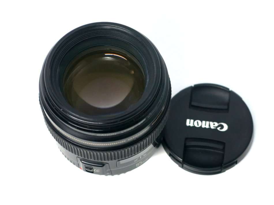 Canon EF 85mm f/1.8 USM Ultrasonic Wide-Angle Lens (Canon Mount) Full Frame