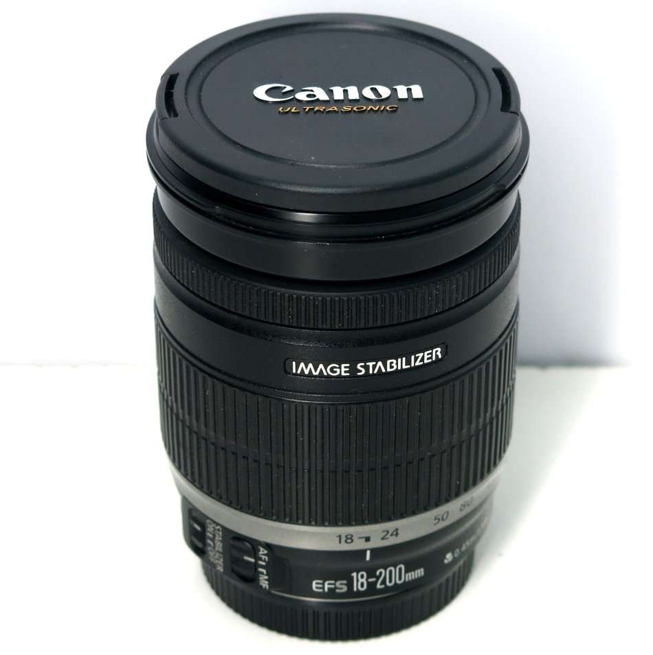 Canon EF-S 18-200mm f/3.5-5.6 IS EF-s - IMAGE STABILIZER LENS for CANON DSLR Cameras