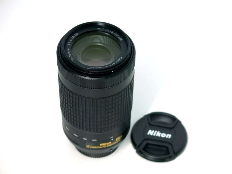 Nikon AF-P DX NIKKOR 70-300mm f/4.5-6.3G ED DX Lens for Nikon DSLR Cameras