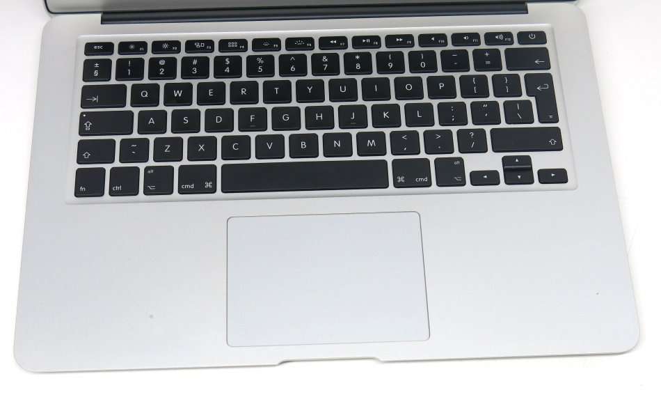 MacBook Air 13.3-inch | Core i5 1.8GHz | 8GB RAM | 128GB SSD MACBOOK AIR 13 INCH 2017 MODEL