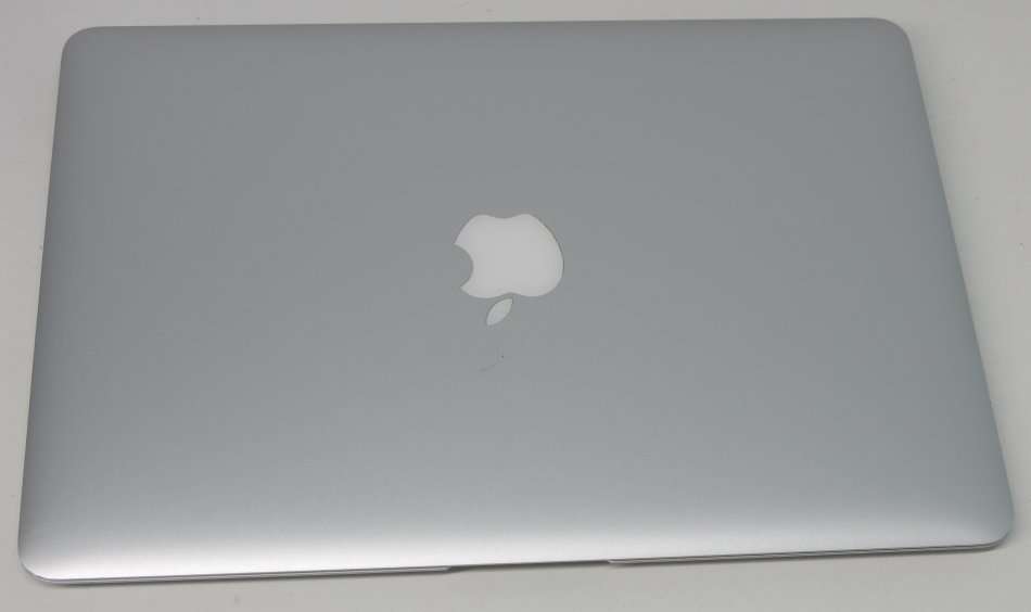 MacBook Air 13.3-inch | Core i5 1.8GHz | 8GB RAM | 128GB SSD MACBOOK AIR 13 INCH 2017 MODEL