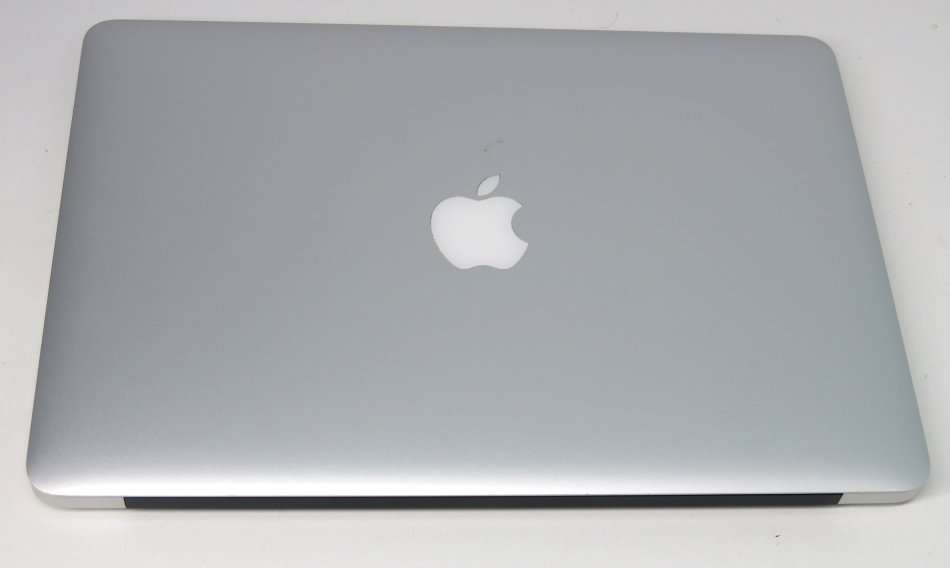 MacBook Air 13.3-inch | Core i5 1.8GHz | 8GB RAM | 128GB SSD MACBOOK AIR 13 INCH 2017 MODEL