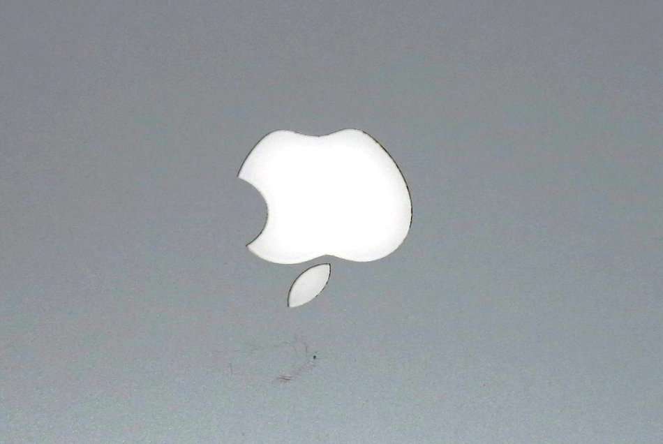 MacBook Air 13.3-inch | Core i5 1.8GHz | 8GB RAM | 128GB SSD MACBOOK AIR 13 INCH 2017 MODEL