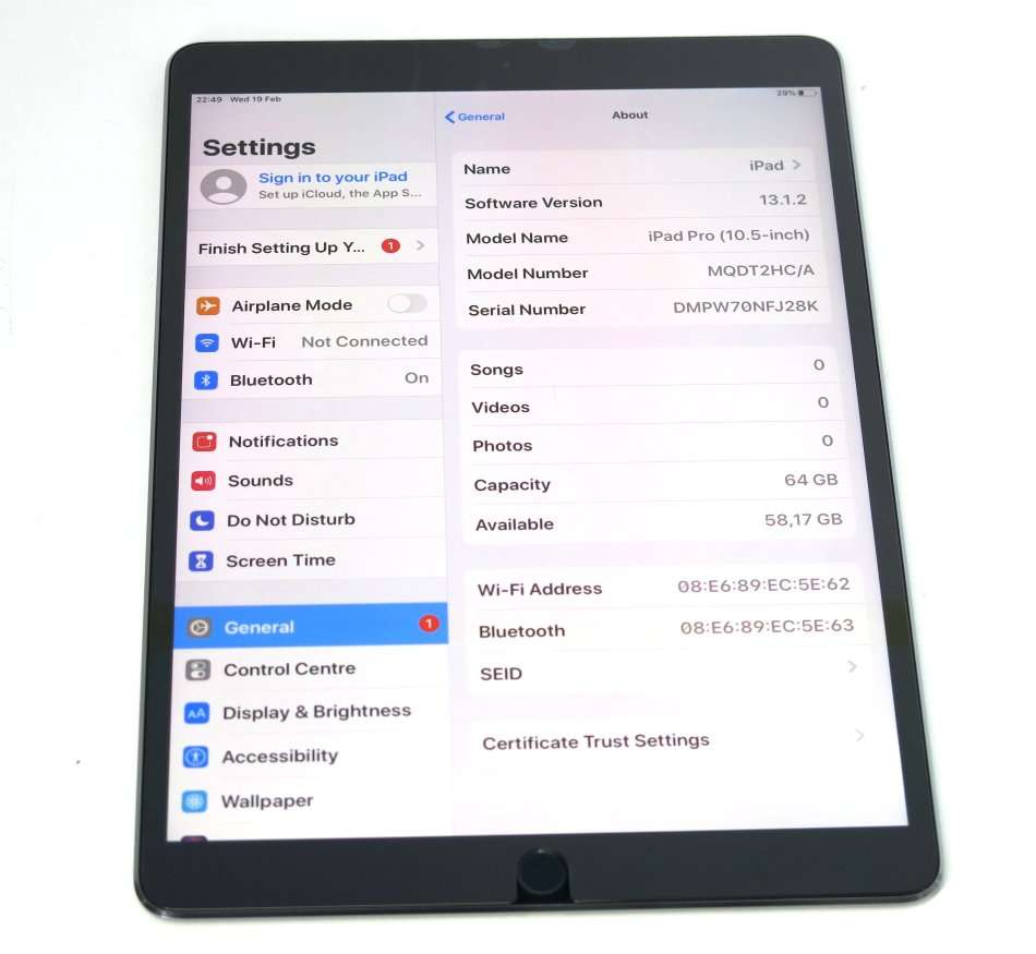 Apple iPad Pro 10.5", Wi-Fi only, 64GB, Space Grey, MQDT2HC/A, A1701