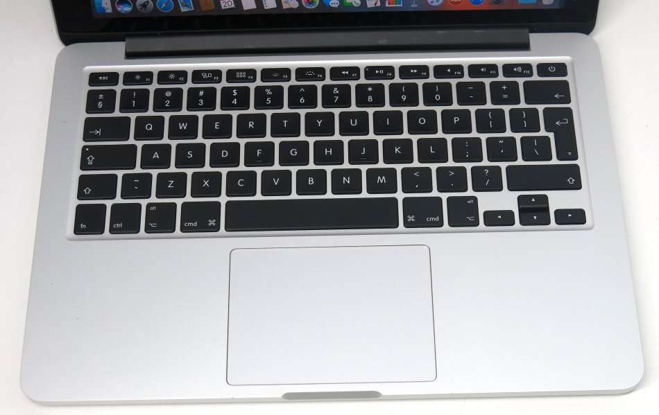 MacBook Pro 13.3-inch ** RETINA ** | Core i5 2.7GHz | 8GB RAM | 256GB SSD | EARLY 2015