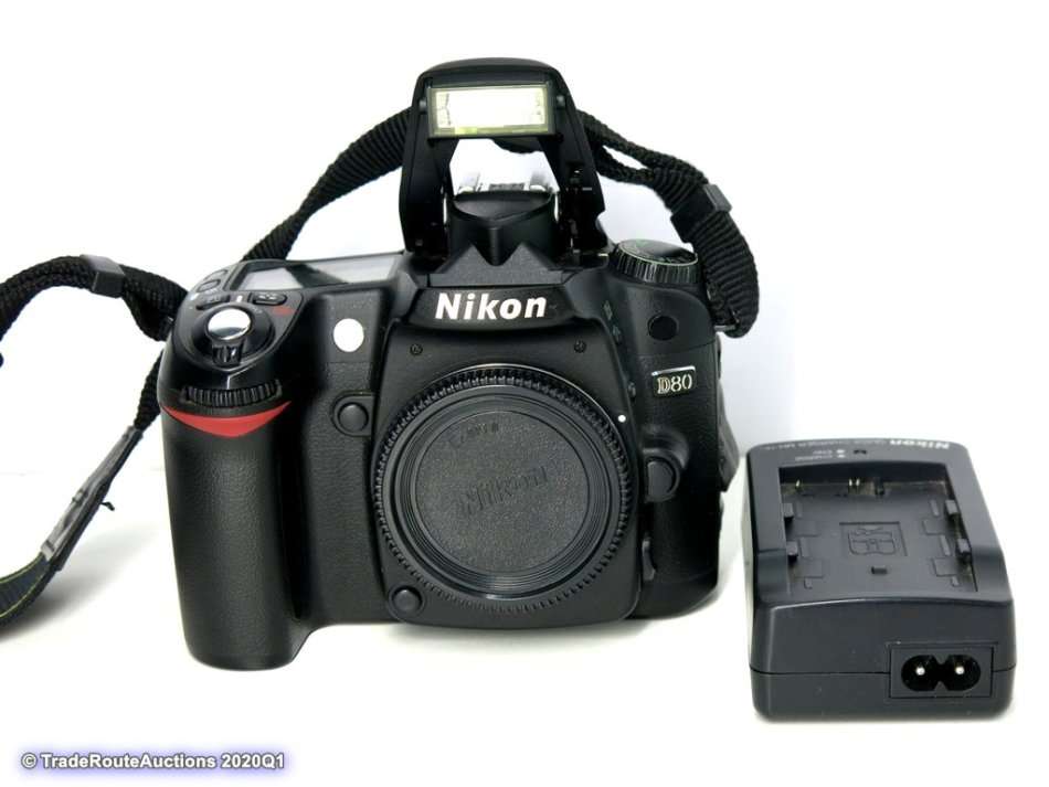 NIKON D80 Digital SLR CAMERA 10.2MP BODY ONLY