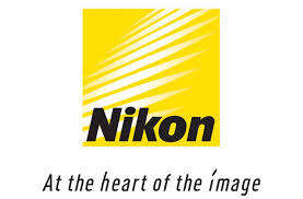 Nikon SB-700 Speedlight Flash - SB700 Flash light for Nikon DSLR Cameras with pouch