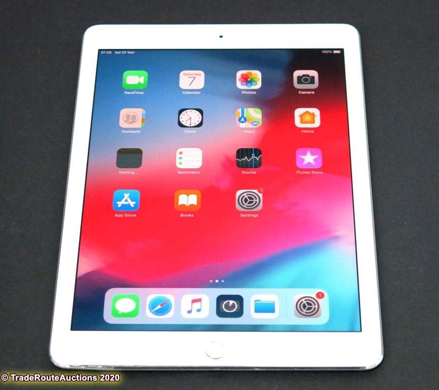 PLEASE READ - IPAD Pro 9.7-inch | NLQ42B/A | 128GB | WiFi + 4G CELLULAR | Space Grey | A1674