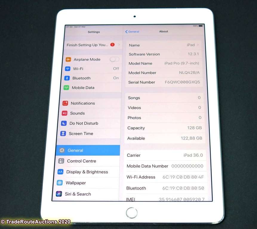 PLEASE READ - IPAD Pro 9.7-inch | NLQ42B/A | 128GB | WiFi + 4G CELLULAR | Space Grey | A1674