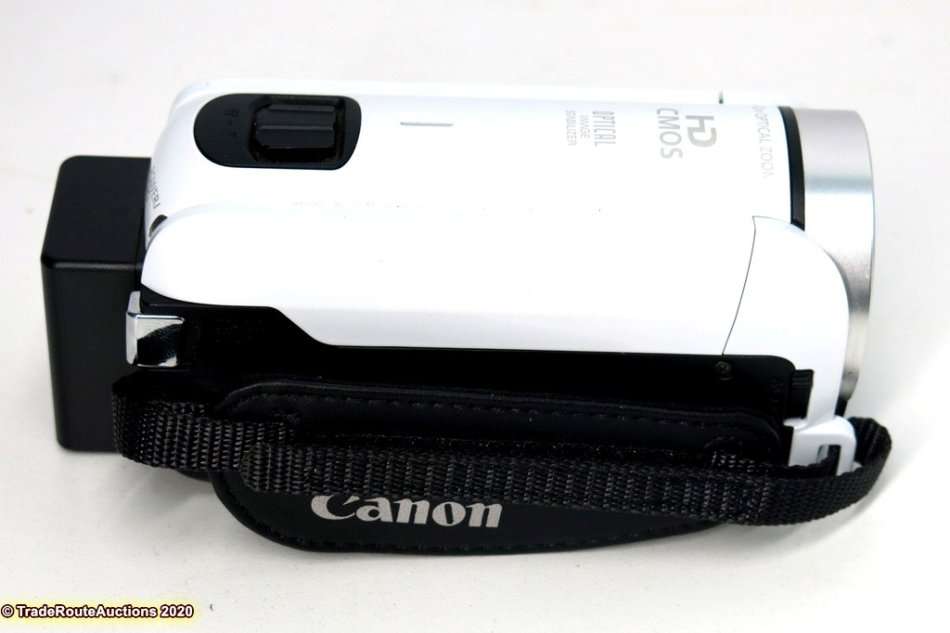 Canon LEGRIA HF R606 Camcorder - High Definition - 3.28Mp 32x optical zoom