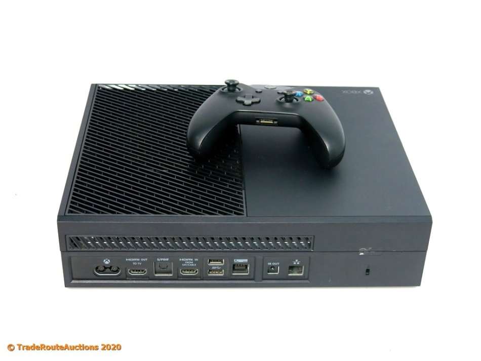 Microsoft Xbox One 500GB Model 1540 Gaming Console + 1 Controller