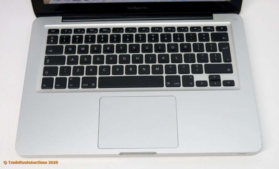MacBook Pro 13.3-inch | Core i5 2.4GHz | 4GB DDR3 RAM | 128GB SSD | INTEL HD GRAPHICS