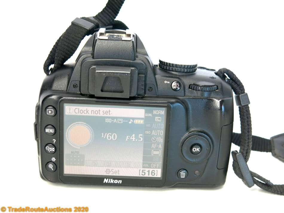 NIKON D3000 DSLR CAMERA CAMERA KIT WITH NIKKOR 18-55 LENS