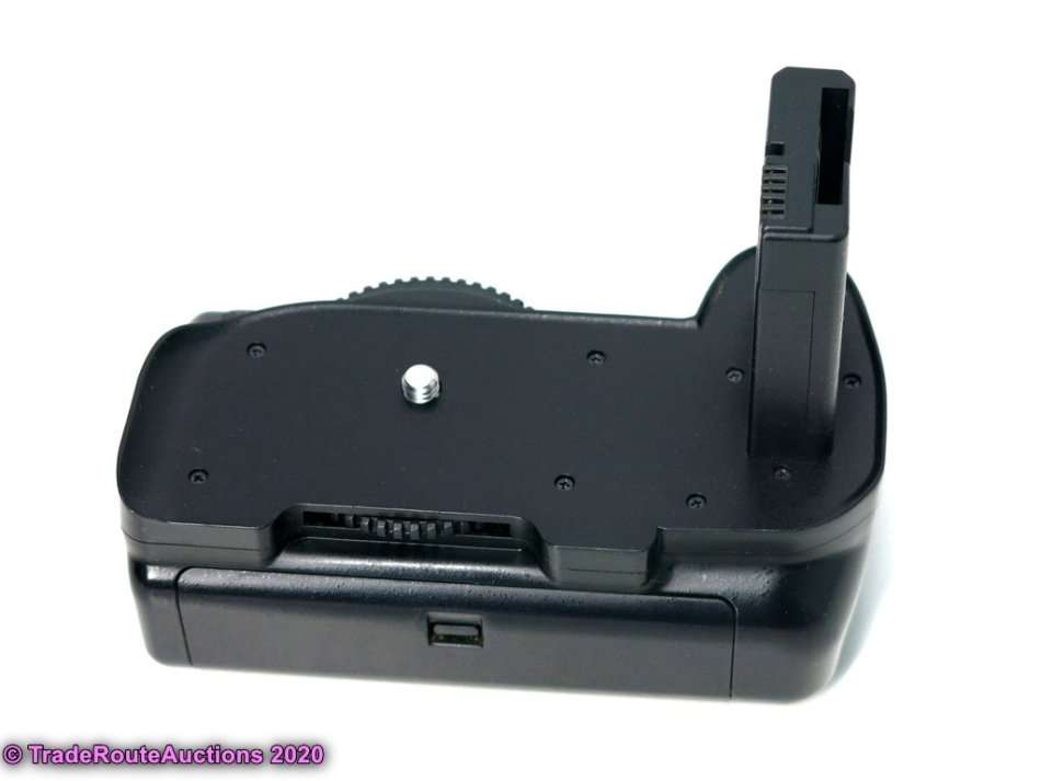 BG-2G Battery Grip For Nikon D5100 D5200 D5300