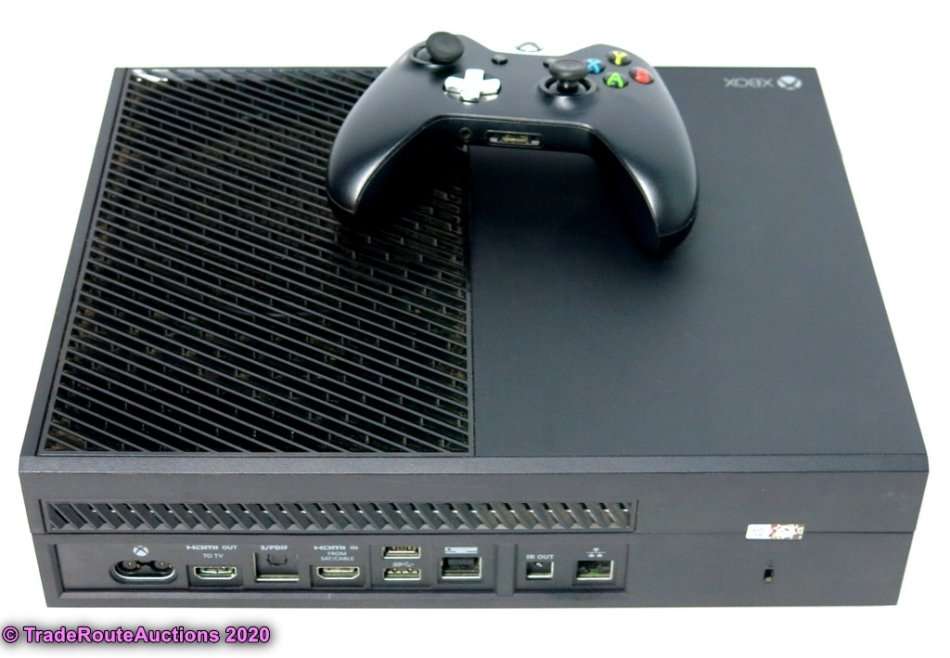 Microsoft Xbox One 500GB Model 1540 Gaming Console + 1 Controller