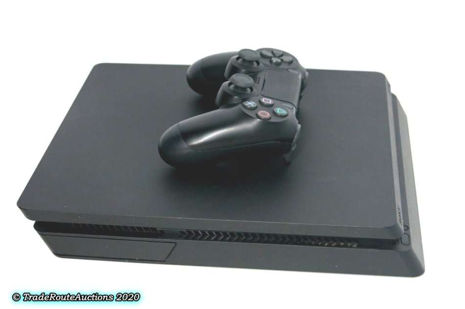 Sony PS4 PlayStation 4 SLIM console - CUH-2116A - Jet Black  *** SONY PS4 ***