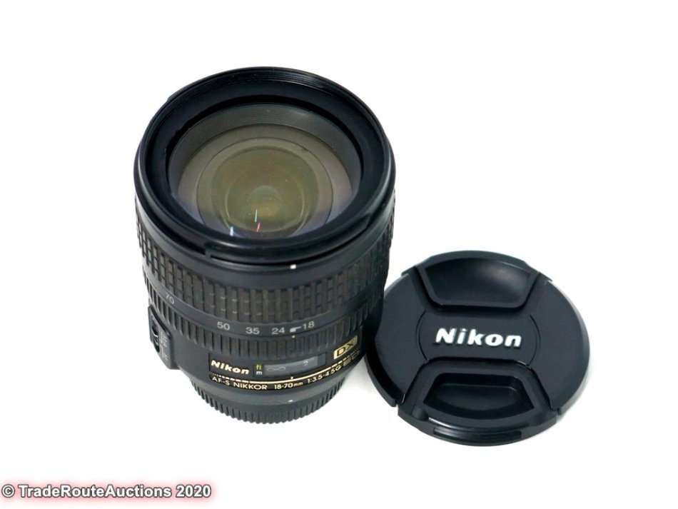 NIKON 18-70mm LENS