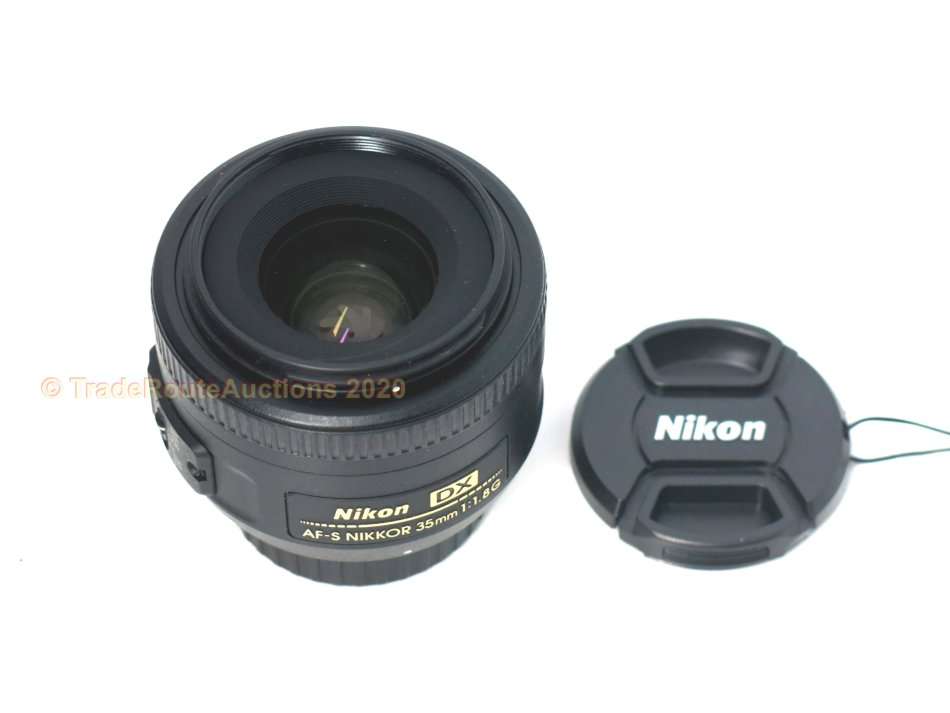 Nikon AF NIKKOR DX 35mm f/1.8G LENS for Nikon DSLR Cameras