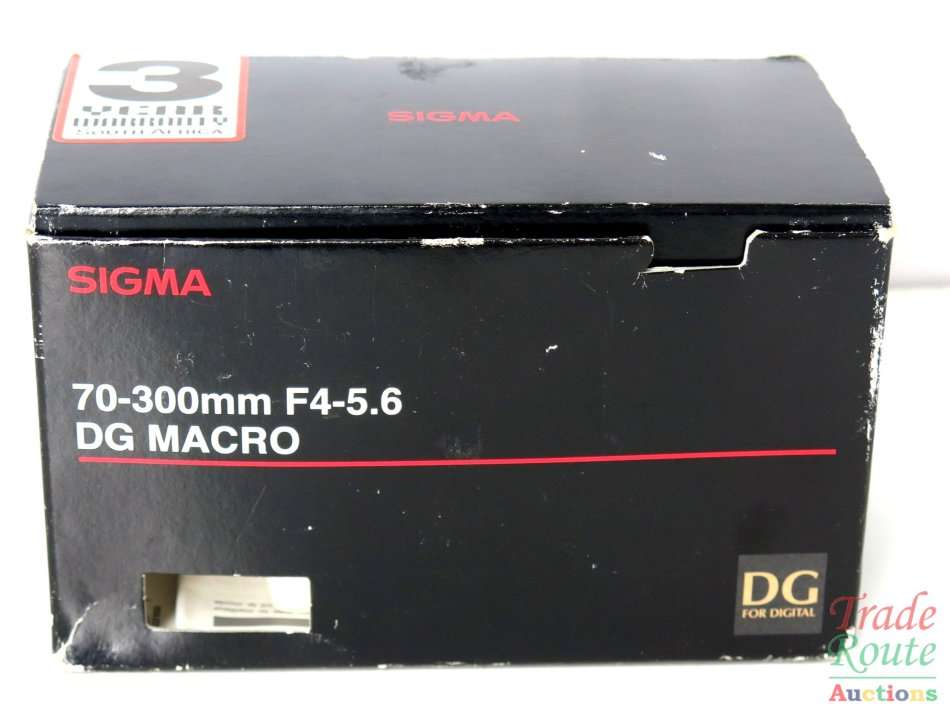 Boxed - SIGMA DG 70-300mm Telephoto Zoom Lens for Nikon DSLR Cameras