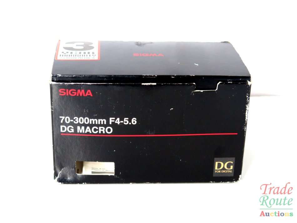 Boxed - SIGMA DG 70-300mm Telephoto Zoom Lens for Nikon DSLR Cameras
