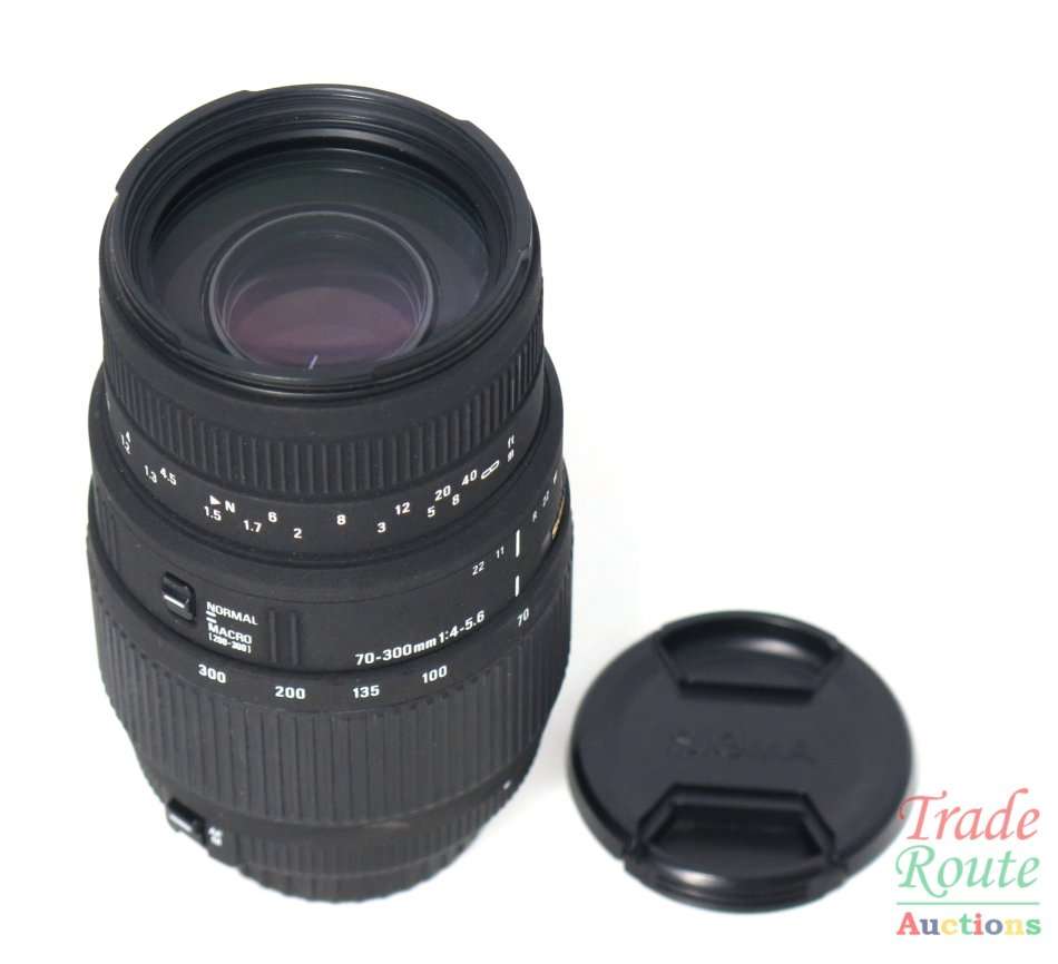 Boxed - SIGMA DG 70-300mm Telephoto Zoom Lens for Nikon DSLR Cameras