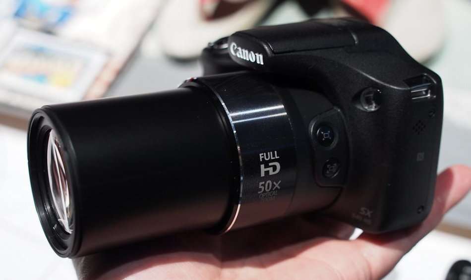 Canon PowerShot SX540 HS with 50x Optical Zoom 20MP and Built-In Wi-Fi DIGITAL CAMERA