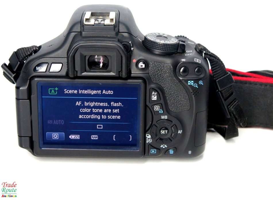 Canon EOS 600D DSLR CAMERA with Canon 18-55 Lens Camera Kit