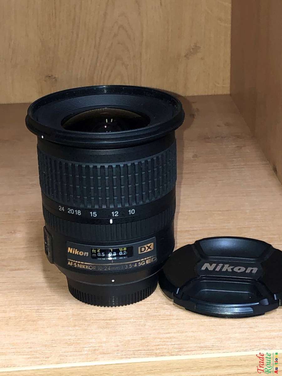 Nikon AF-S DX Zoom-Nikkor 10-24mm f/3.5-4.5G ED Lens for Nikon DSLR Cameras - BARGAIN