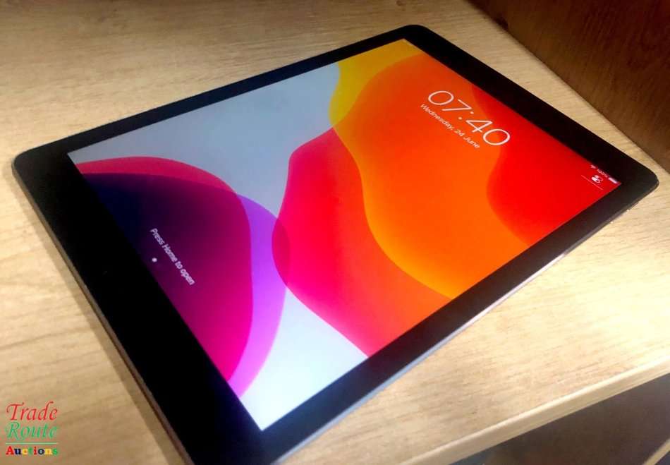 IPAD AIR 2 | MH2U2LL/A | 16GB | CELLULAR 4G + WiFi | A1567 | SPACE GREY  **  RETINA DISPLAY  **